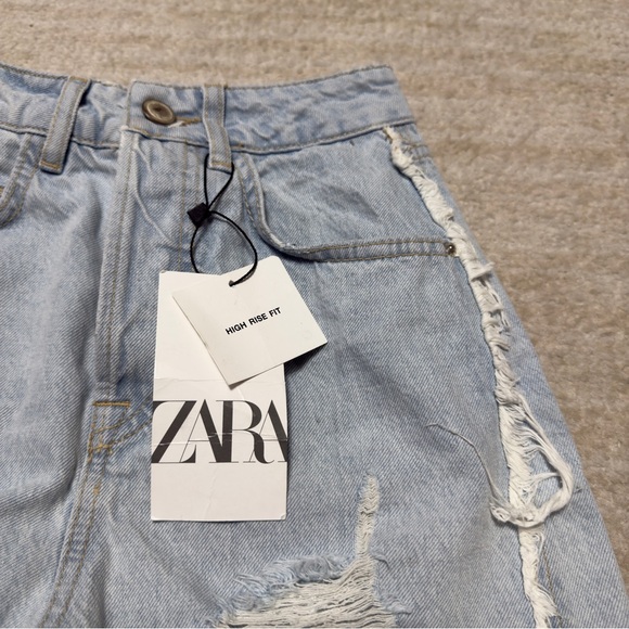 Zara Denim Shorts Womens Size 4 High Rise Light Wash Distressed Cut Off Fray Hem - Picture 2 of 9